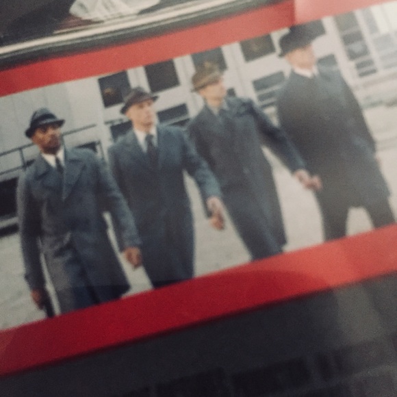 ηεω The Adjustment Bureau - DVD - Matt Damon - Romantic Thriller - Picture 9 of 13